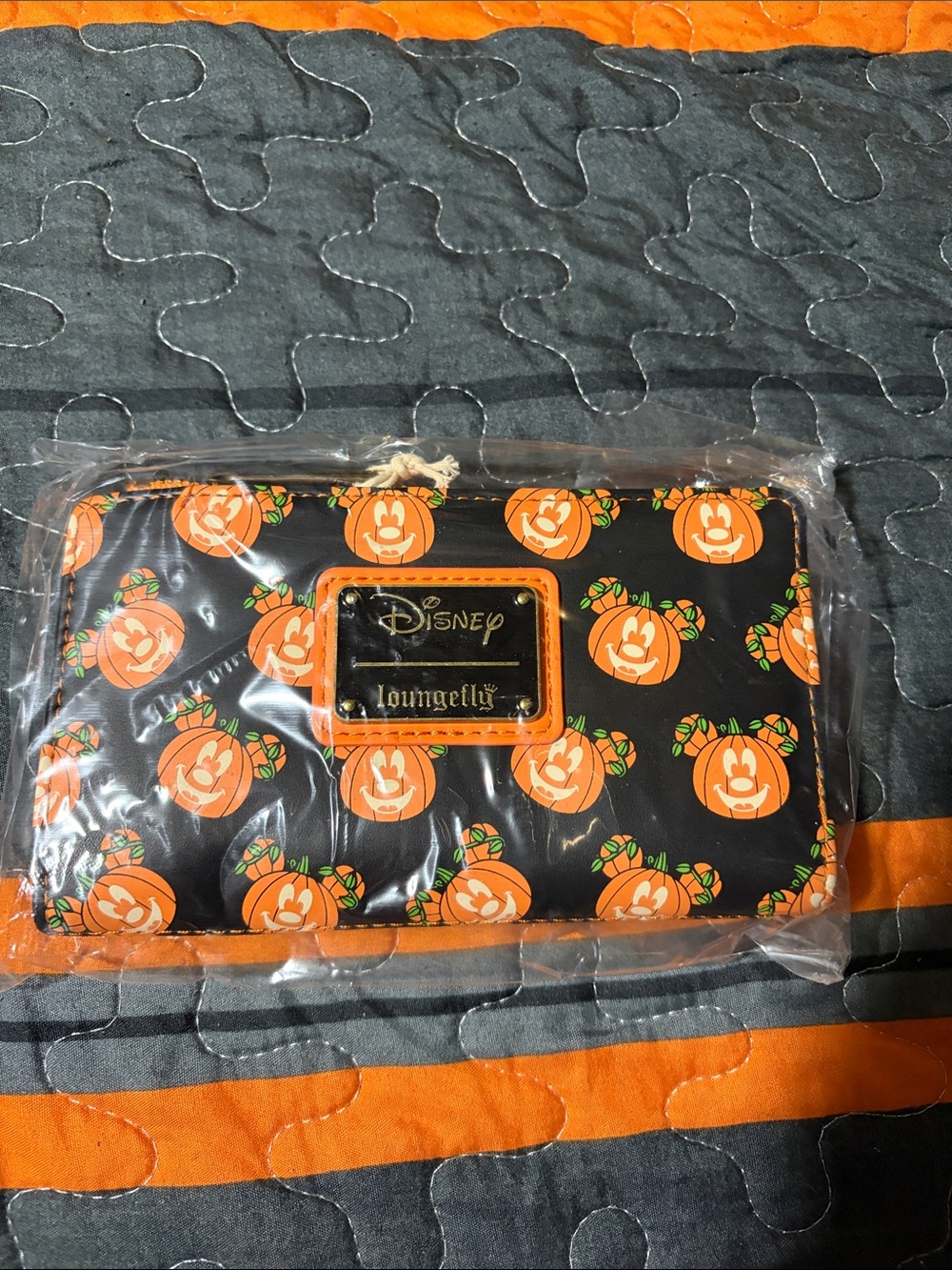 Loungefly Black & Orange Mickey Pumpkin Zip Wallet
